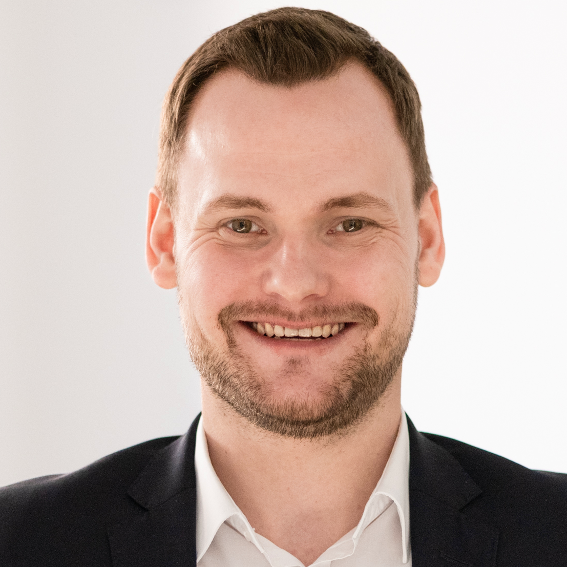 Felix Theuerzeit, Head of Channel & Marketing Management Car Access, about the parkoneer partner network